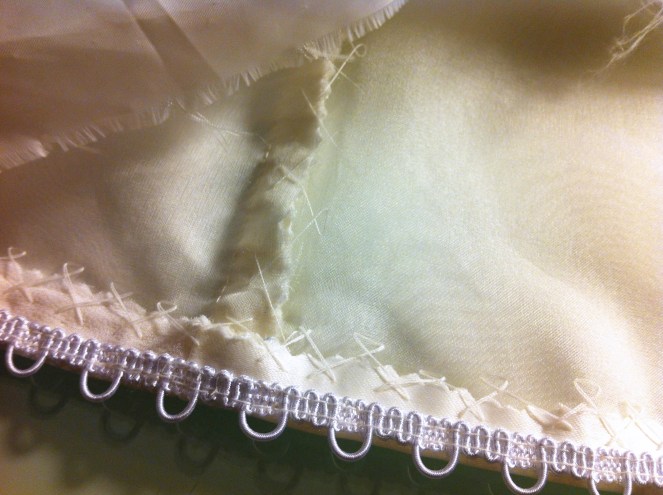 Underlining and placement of the loops